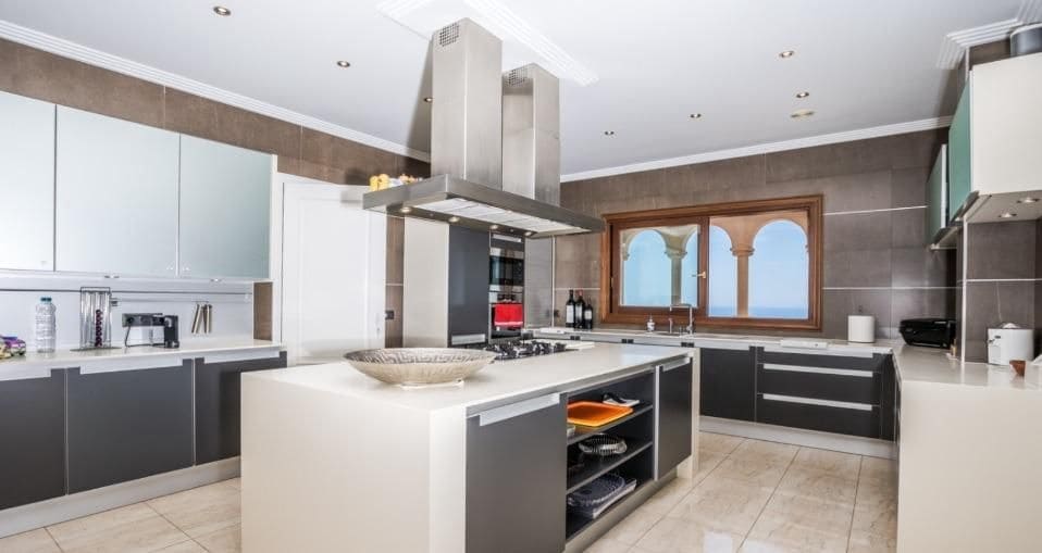 10 soverom Villa til salgs i Javea / Xabia med svømmebasseng garasje - € 7 850 000 (Ref: 8699859)