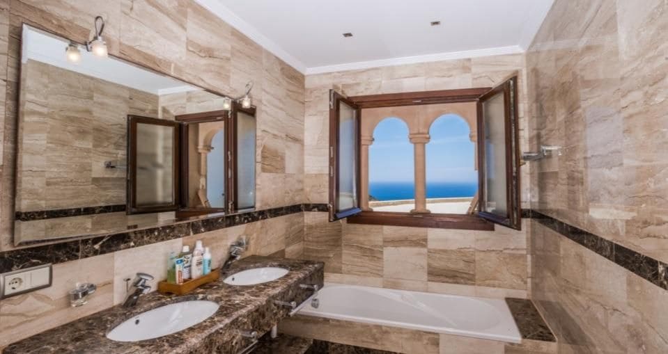 10 soverom Villa til salgs i Javea / Xabia med svømmebasseng garasje - € 7 850 000 (Ref: 8699859)