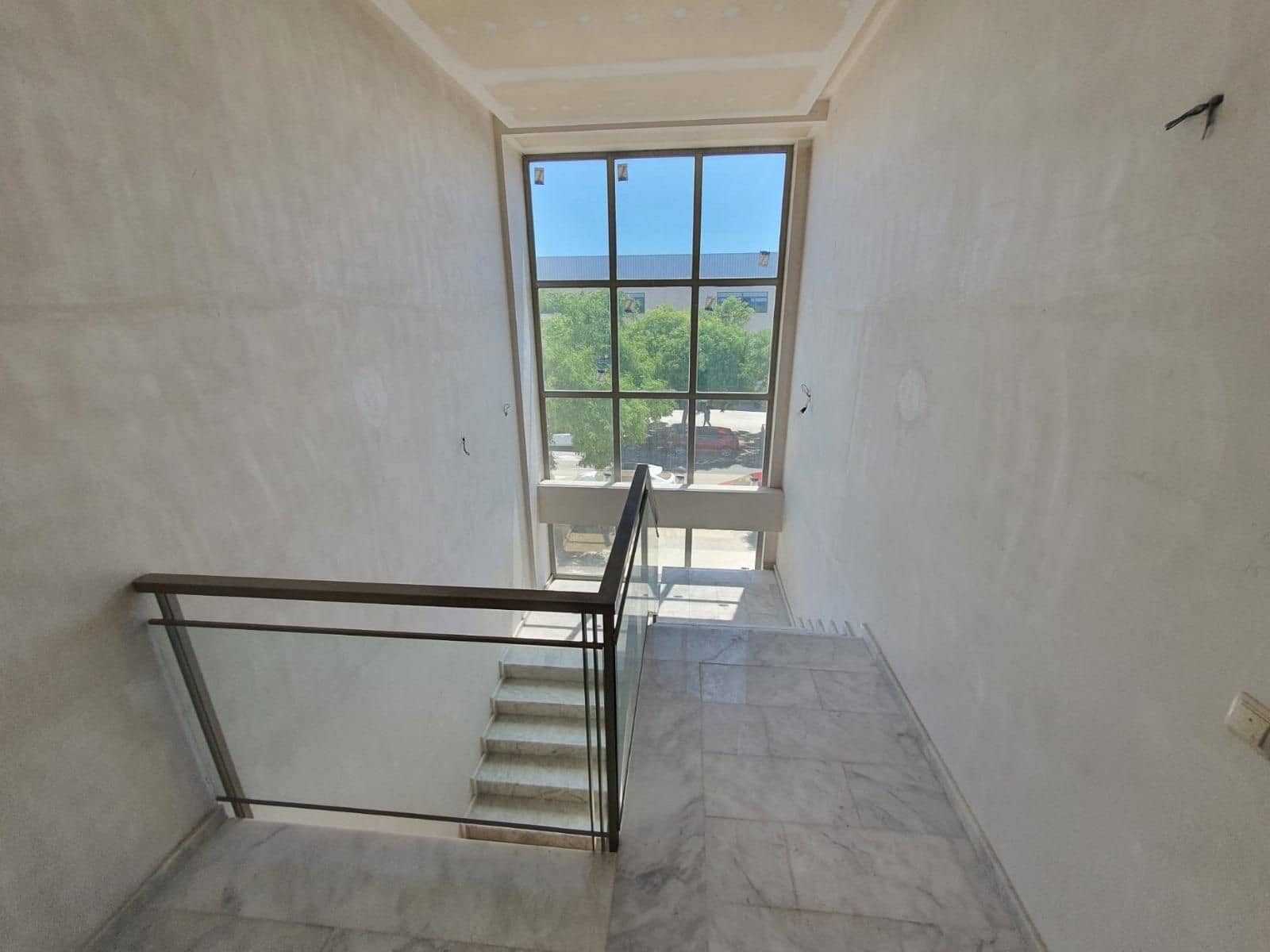 Virksomhed til leje i Elche / Elx med garage - € 3.500 (Ref: 8699861)