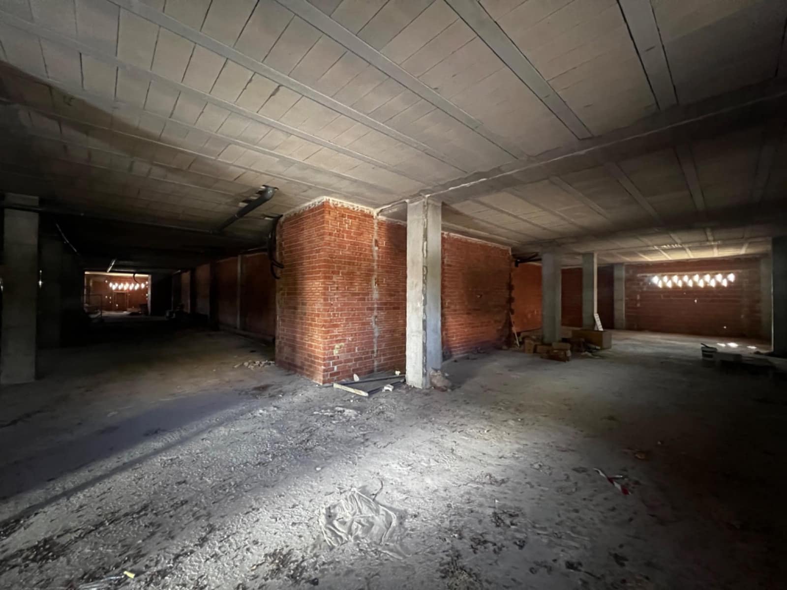 Comercial para arrendar em Elche / Elx - 2 460 € (Ref: 8699869)