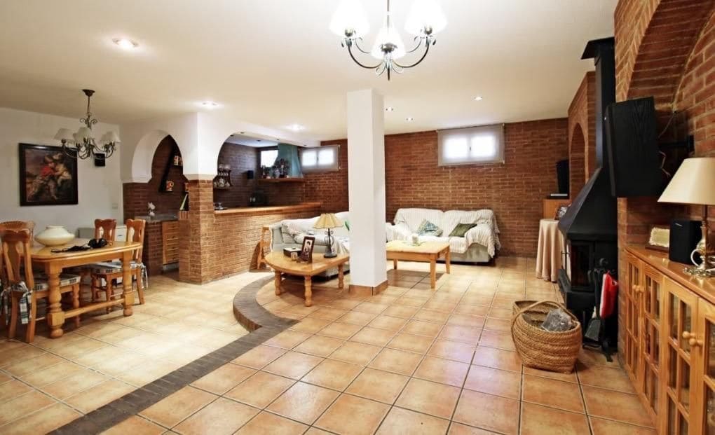 4 sypialnia Willa na sprzedaż w Elche / Elx - 350 000 € (Ref: 8699870)