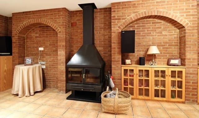 4 sypialnia Willa na sprzedaż w Elche / Elx - 350 000 € (Ref: 8699870)