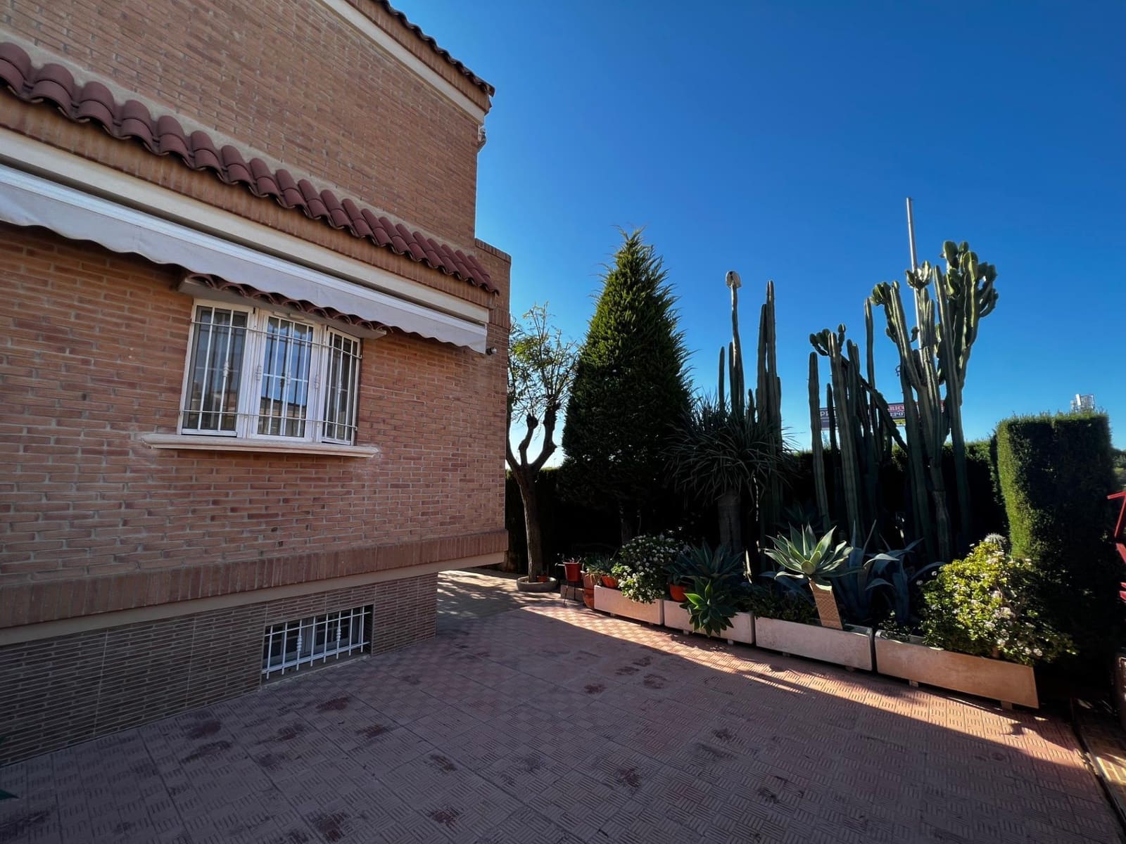 4 sypialnia Willa na sprzedaż w Elche / Elx - 350 000 € (Ref: 8699870)