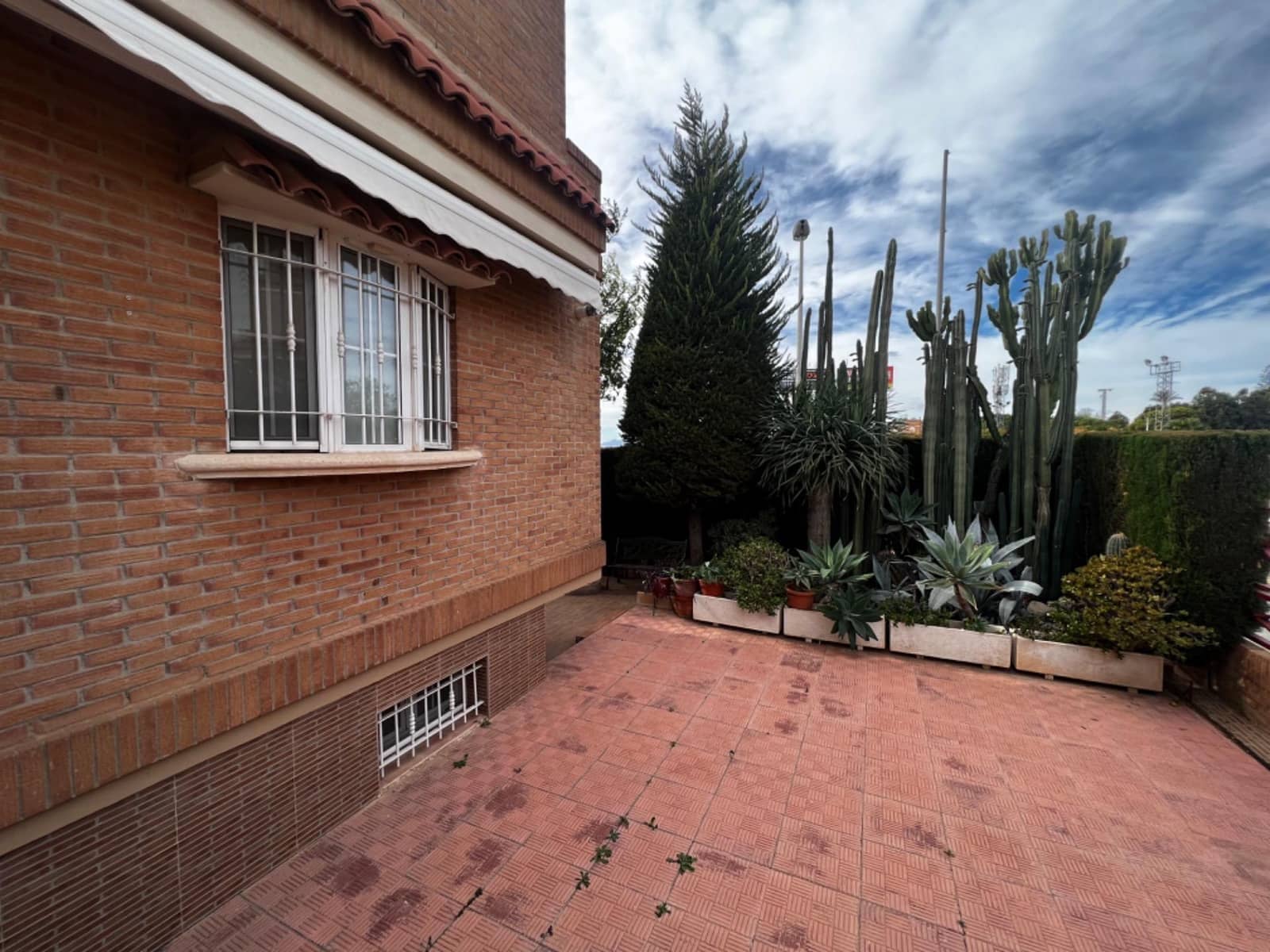 4 sypialnia Willa na sprzedaż w Elche / Elx - 350 000 € (Ref: 8699870)