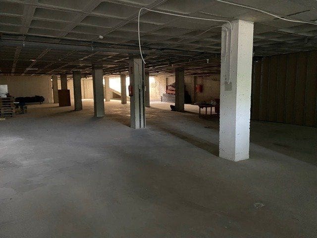 Virksomhed til leje i Torrellano med garage - € 6.000 (Ref: 8851957)