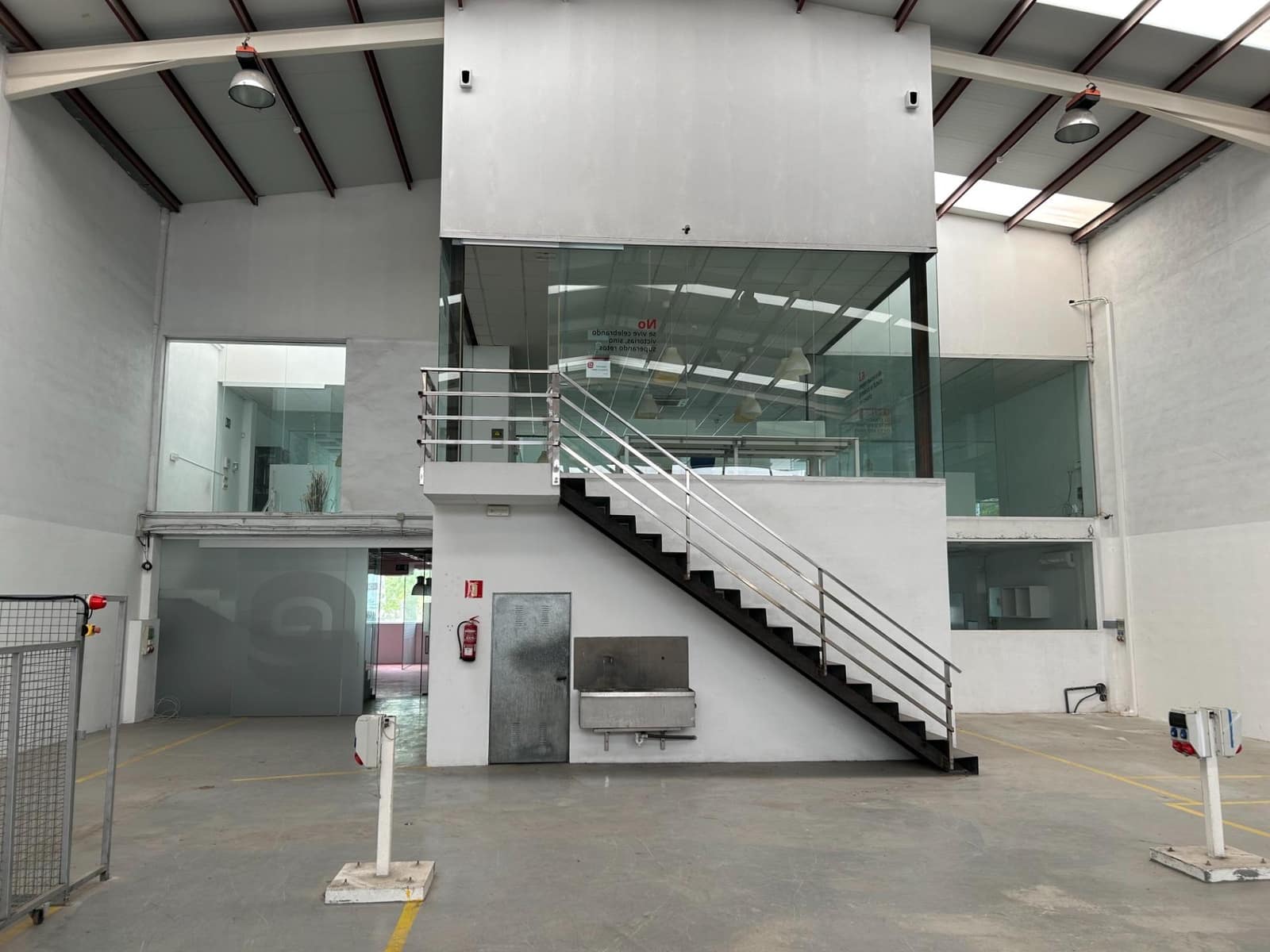 Virksomhed til leje i Torrellano med garage - € 6.000 (Ref: 8851957)