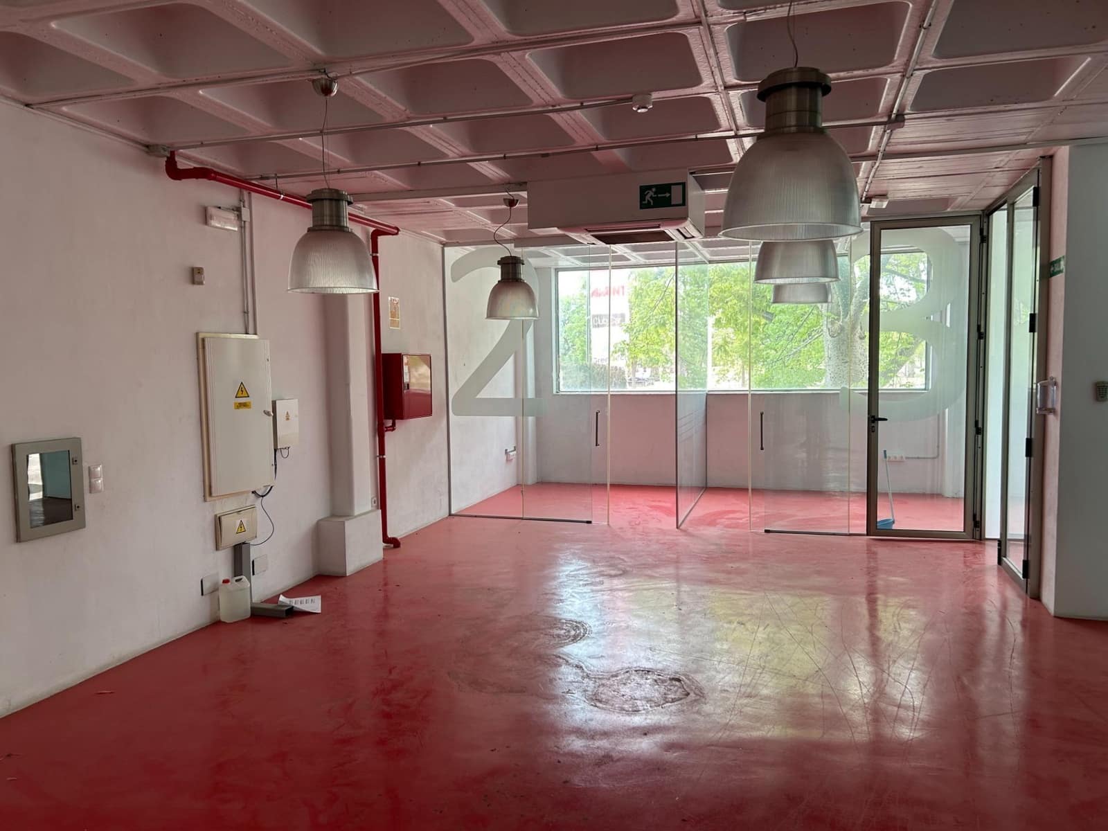 Virksomhed til leje i Torrellano med garage - € 6.000 (Ref: 8851957)