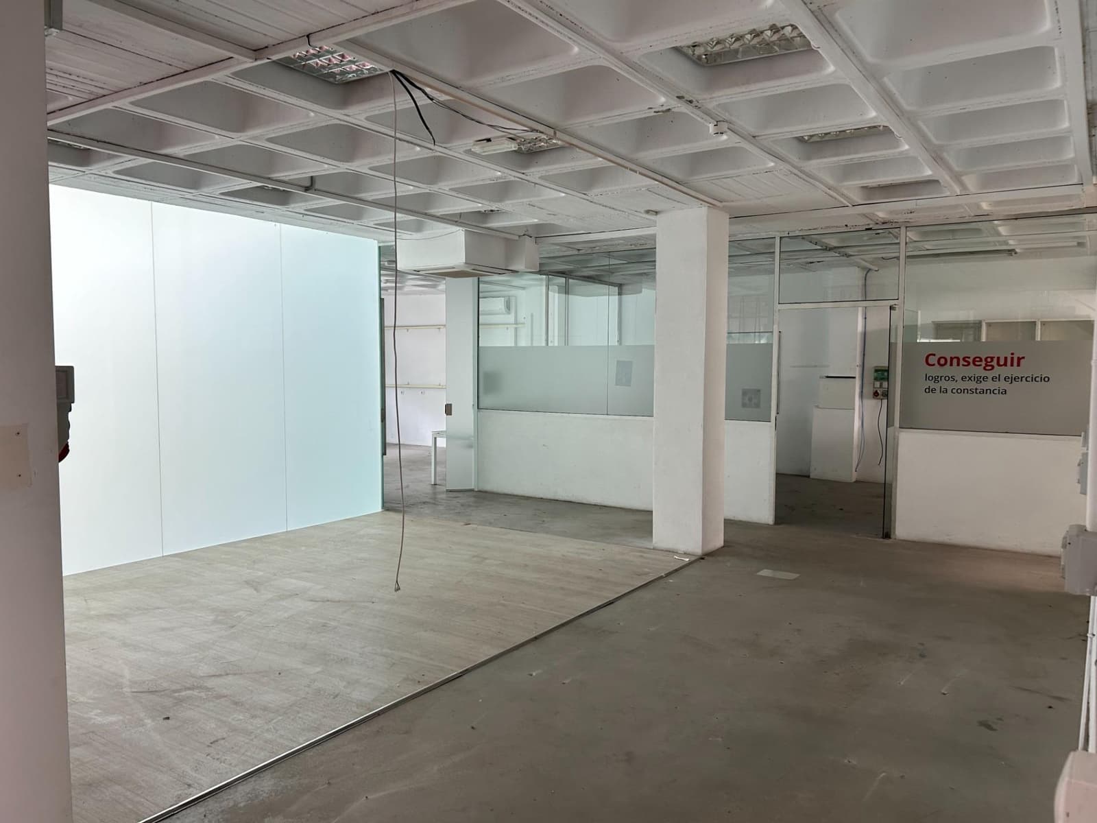 Virksomhed til leje i Torrellano med garage - € 6.000 (Ref: 8851957)