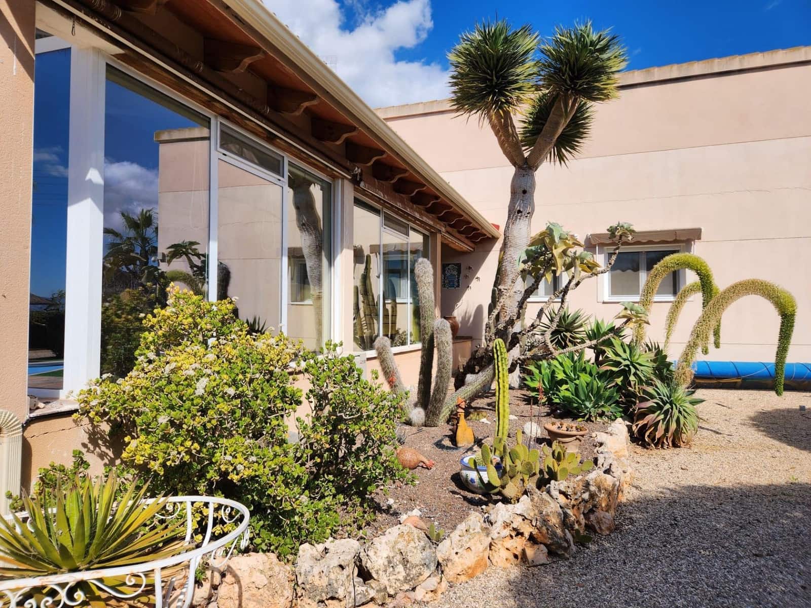 4 sypialnia Willa na sprzedaż w Jacarilla z basenem garażem - 559 900 € (Ref: 8854812)