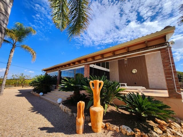 4 camera da letto Villa in vendita in Jacarilla con piscina garage - 559.900 € (Rif: 8854812)