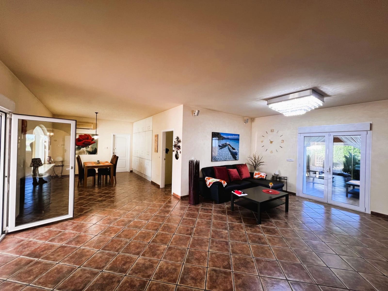 4 slaapkamer Villa te koop in Jacarilla met zwembad garage - € 559.900 (Ref: 8854812)