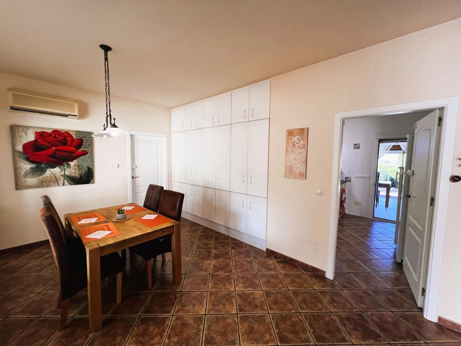 4 slaapkamer Villa te koop in Jacarilla met zwembad garage - € 559.900 (Ref: 8854812)