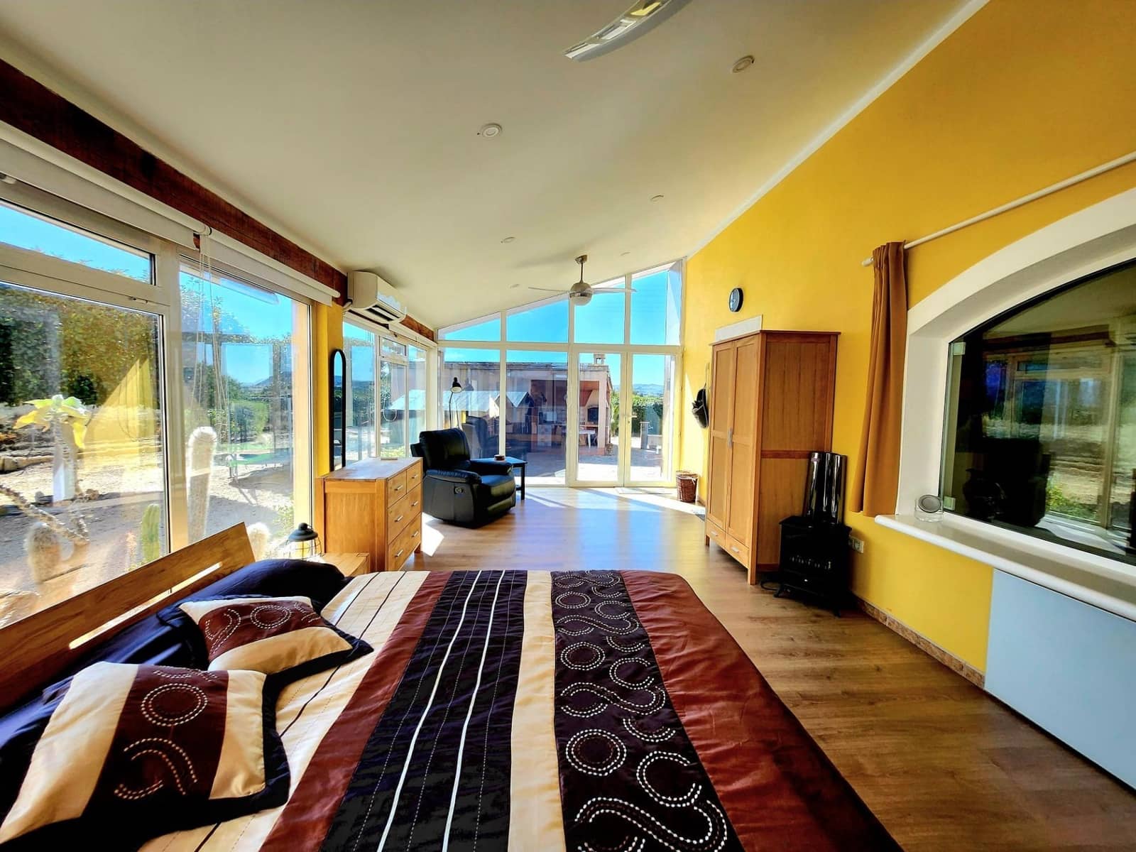 4 slaapkamer Villa te koop in Jacarilla met zwembad garage - € 559.900 (Ref: 8854812)