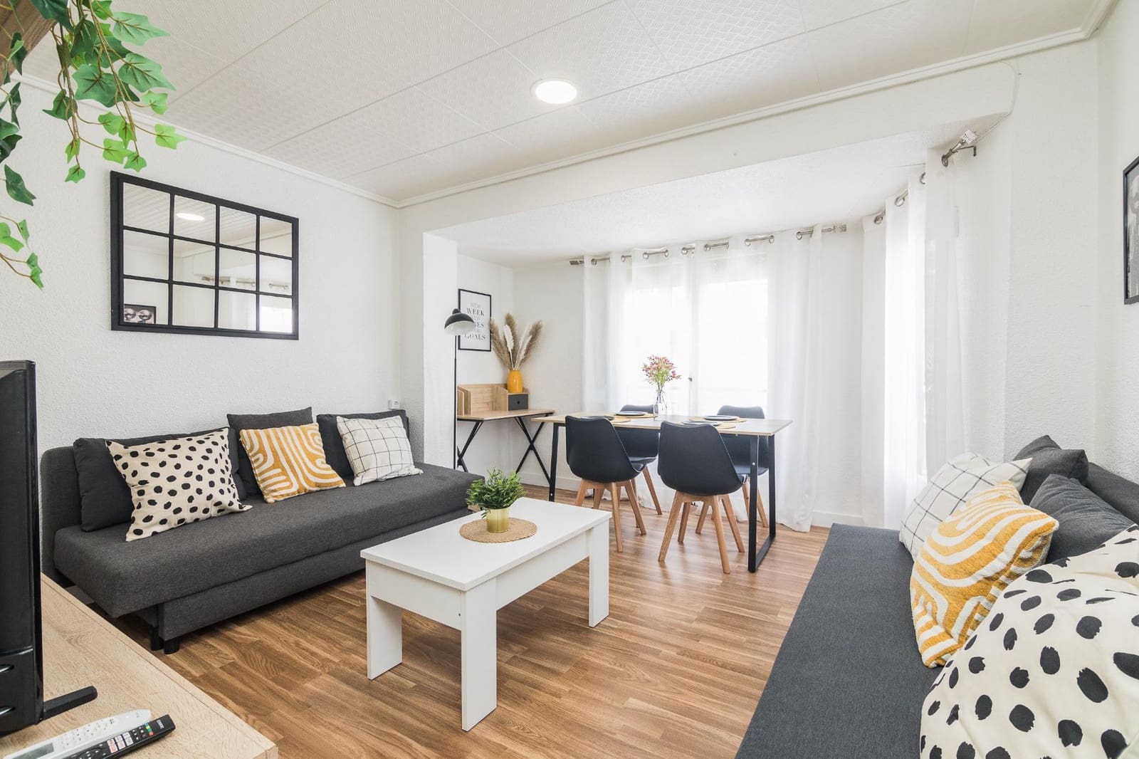 3 soveværelse Lejlighed til leje i Elche / Elx - € 900 (Ref: 8869793)