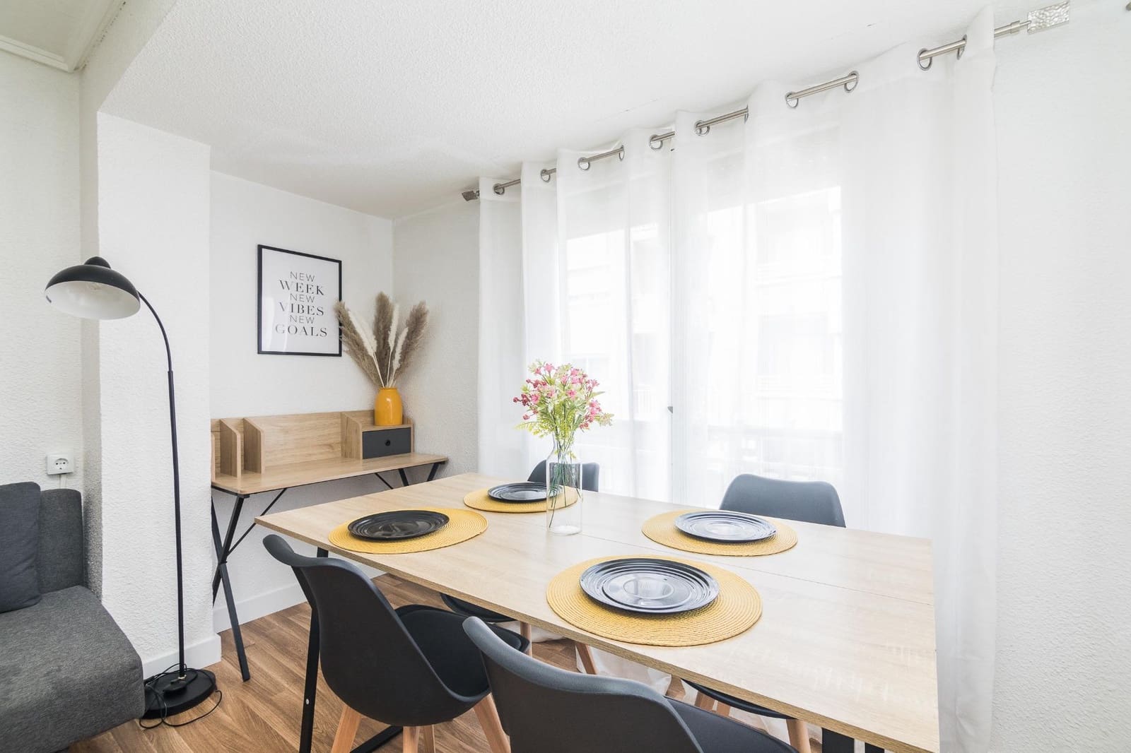 3 soveværelse Lejlighed til leje i Elche / Elx - € 900 (Ref: 8869793)
