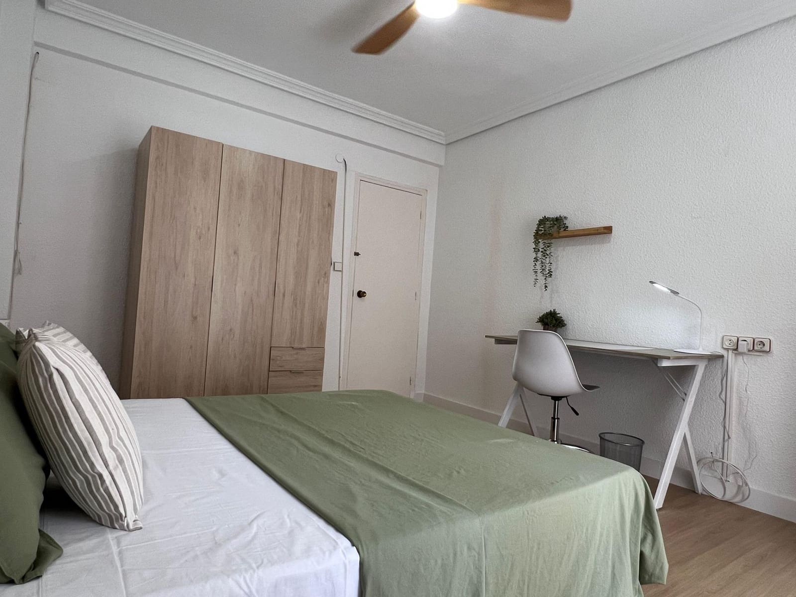 4 soveværelse Lejlighed til leje i Elche / Elx - € 1.200 (Ref: 8879846)