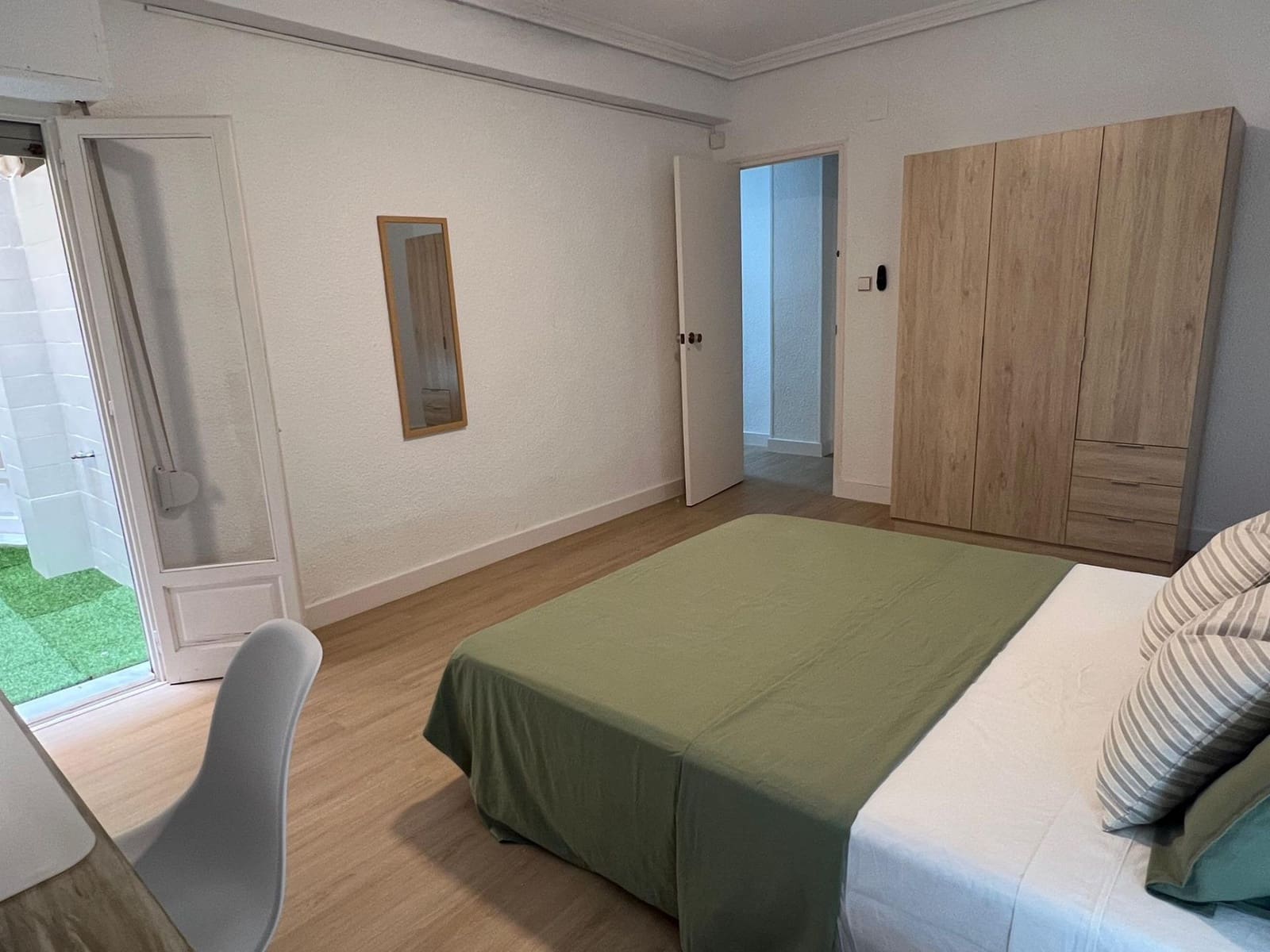 4 soveværelse Lejlighed til leje i Elche / Elx - € 1.200 (Ref: 8879846)