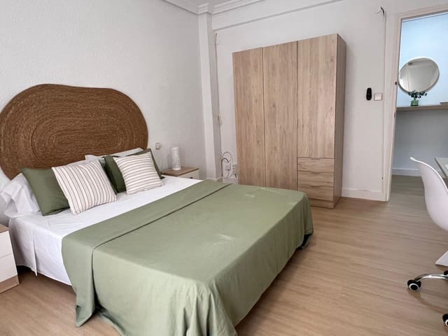 4 soveværelse Lejlighed til leje i El Pla de Sant Josep - L'Asil, Elche / Elx - € 1.200 (Ref: 8879846)