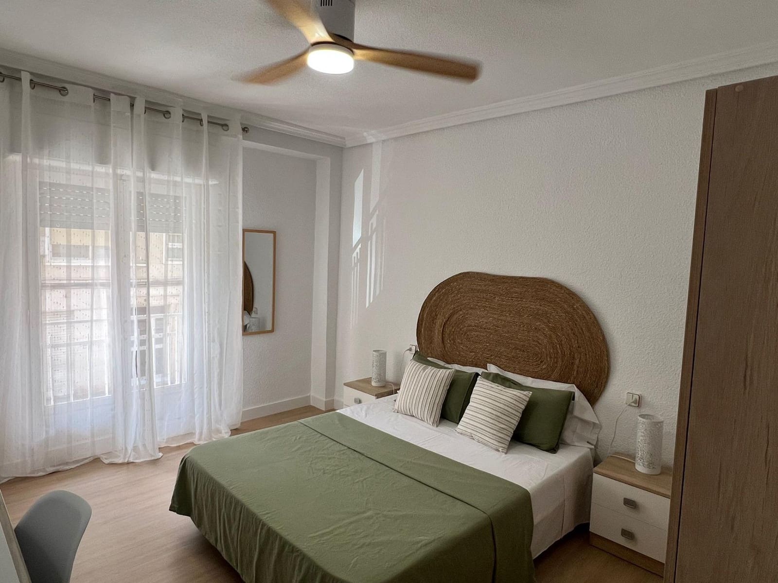 4 soveværelse Lejlighed til leje i Elche / Elx - € 1.200 (Ref: 8879846)