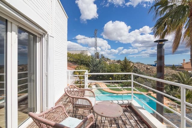 4 soverom Villa til salgs i Elche / Elx med svømmebasseng - € 750 000 (Ref: 8916163)