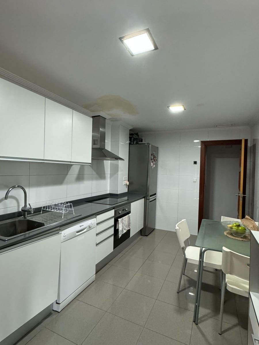 3 soveværelse Lejlighed til leje i Elche / Elx med swimmingpool garage - € 1.250 (Ref: 8923730)