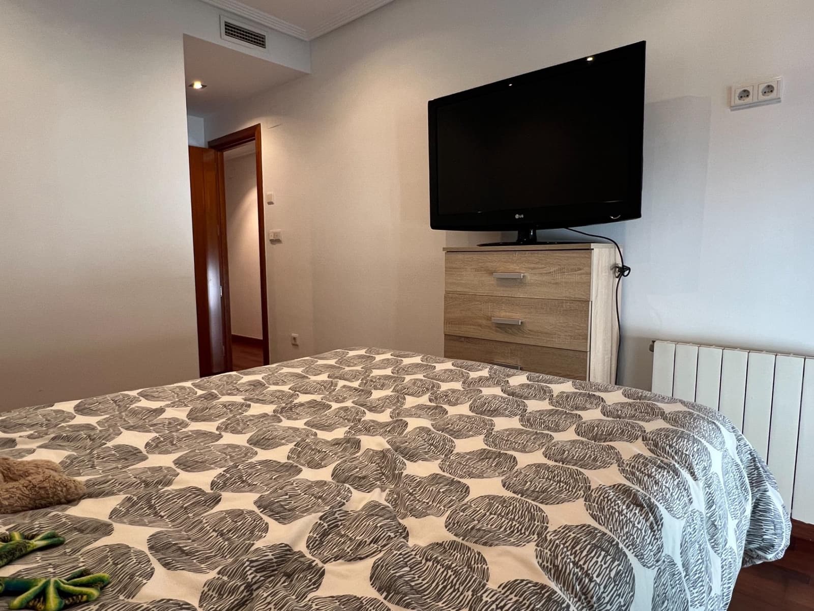 3 soveværelse Lejlighed til leje i Elche / Elx med swimmingpool garage - € 1.250 (Ref: 8923730)