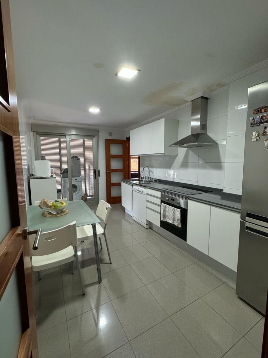 3 soveværelse Lejlighed til leje i Elche / Elx med swimmingpool garage - € 1.250 (Ref: 8923730)