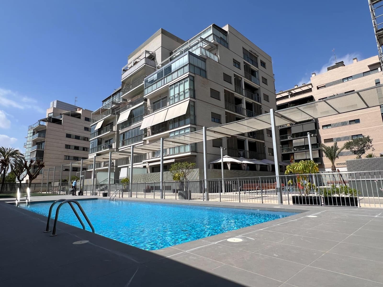 3 soveværelse Lejlighed til leje i Elche / Elx med swimmingpool garage - € 1.250 (Ref: 8923730)