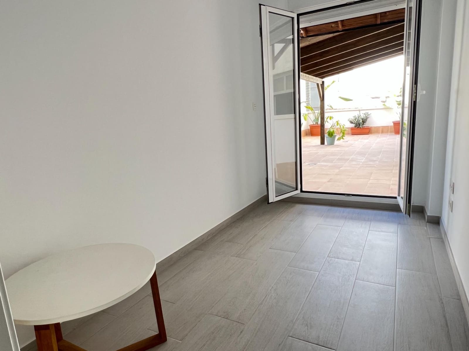 2 quarto Apartamento para arrendar em Elche / Elx - 790 € (Ref: 8926286)