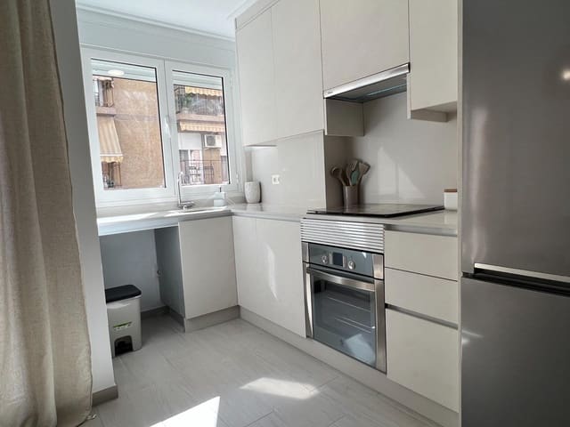2 quarto Apartamento para arrendar em Elche / Elx - 790 € (Ref: 8926286)