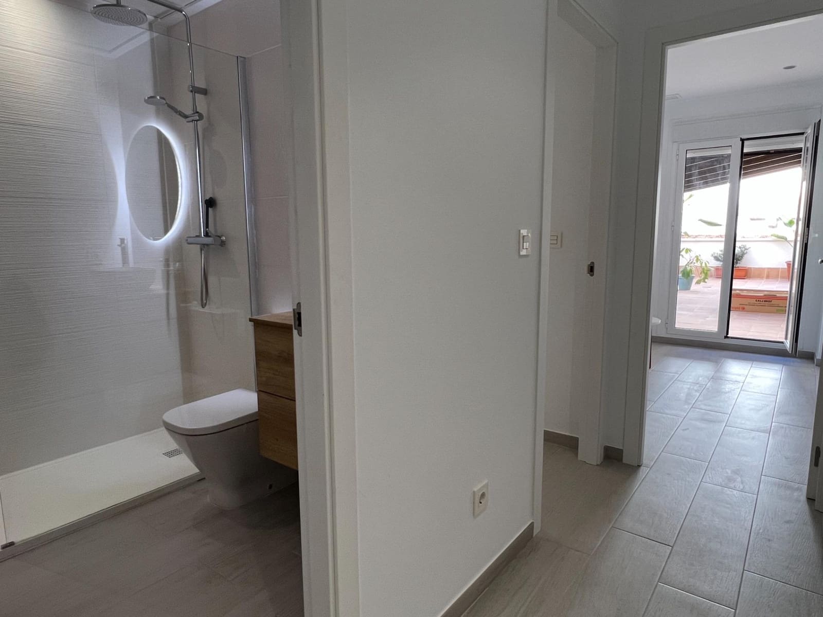2 quarto Apartamento para arrendar em Elche / Elx - 790 € (Ref: 8926286)