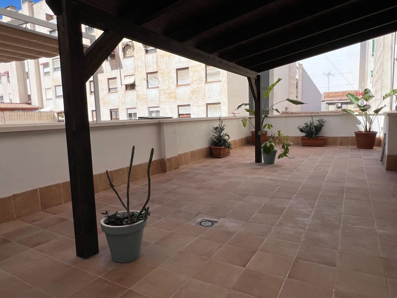 2 quarto Apartamento para arrendar em Elche / Elx - 790 € (Ref: 8926286)