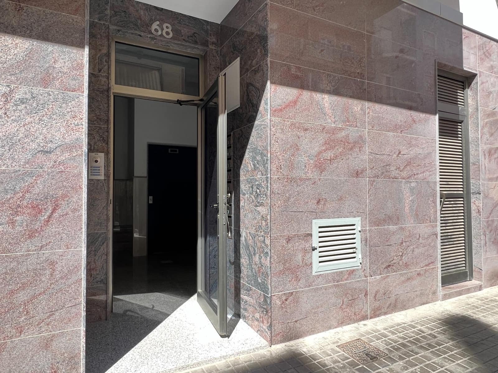 2 quarto Apartamento para arrendar em Elche / Elx - 790 € (Ref: 8926286)
