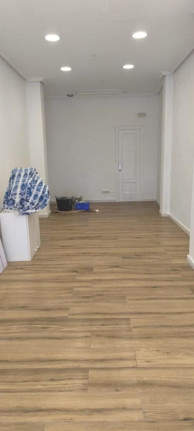 Kaupallinen myytävänä paikassa Elche / Elx - 79 000 € (Ref: 8926287)