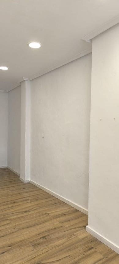 Kaupallinen myytävänä paikassa Elche / Elx - 79 000 € (Ref: 8926287)