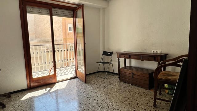 Piso de 4 habitaciones en Elche / Elx en venta - 223.000 € (Ref: 8938593)