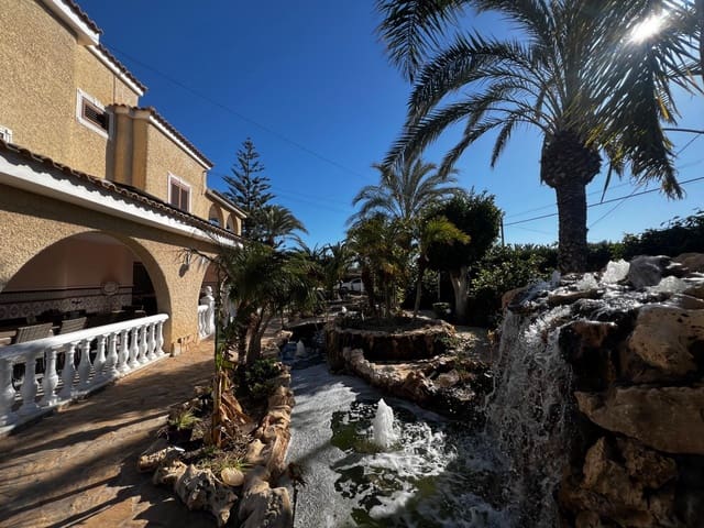 5 Zimmer Villa zu verkaufen in Elche / Elx mit Pool - 700.000 € (Ref: 8938597)