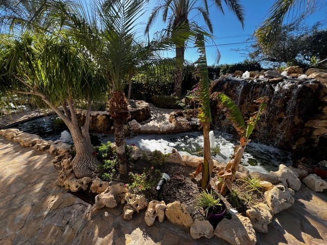 5 Zimmer Villa zu verkaufen in Elche / Elx mit Pool - 700.000 € (Ref: 8938597)