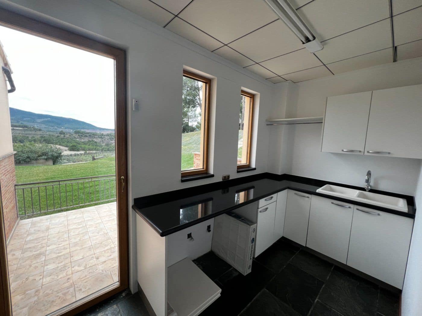 9 soveværelse Finca/Landehus til salg i Penaguila med swimmingpool garage - € 2.500.000 (Ref: 8946164)