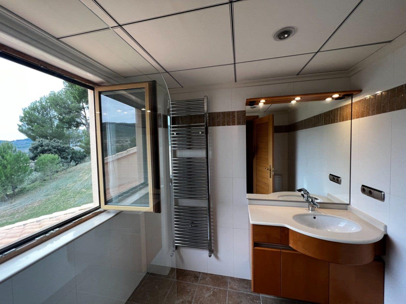 9 soveværelse Finca/Landehus til salg i Penaguila med swimmingpool garage - € 2.500.000 (Ref: 8946164)