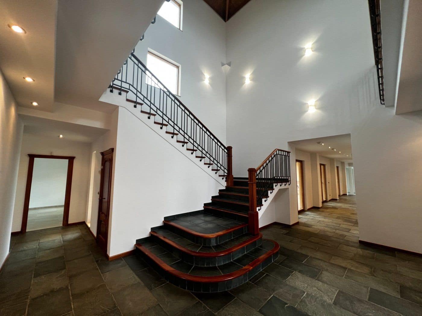 9 soveværelse Finca/Landehus til salg i Penaguila med swimmingpool garage - € 2.500.000 (Ref: 8946164)