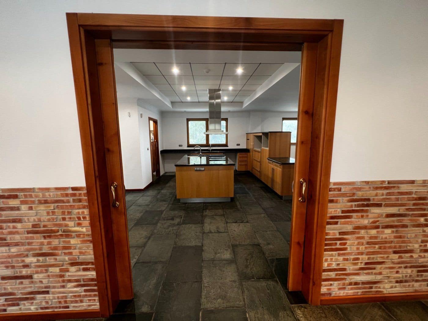 9 soveværelse Finca/Landehus til salg i Penaguila med swimmingpool garage - € 2.500.000 (Ref: 8946164)