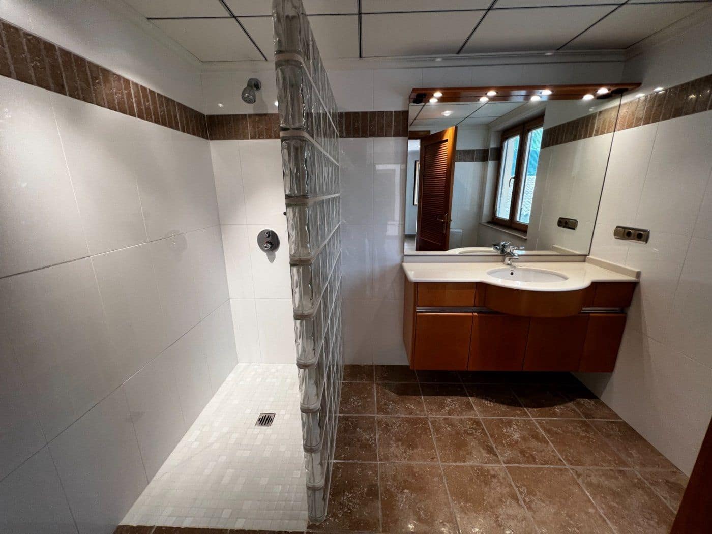 9 soveværelse Finca/Landehus til salg i Penaguila med swimmingpool garage - € 2.500.000 (Ref: 8946164)