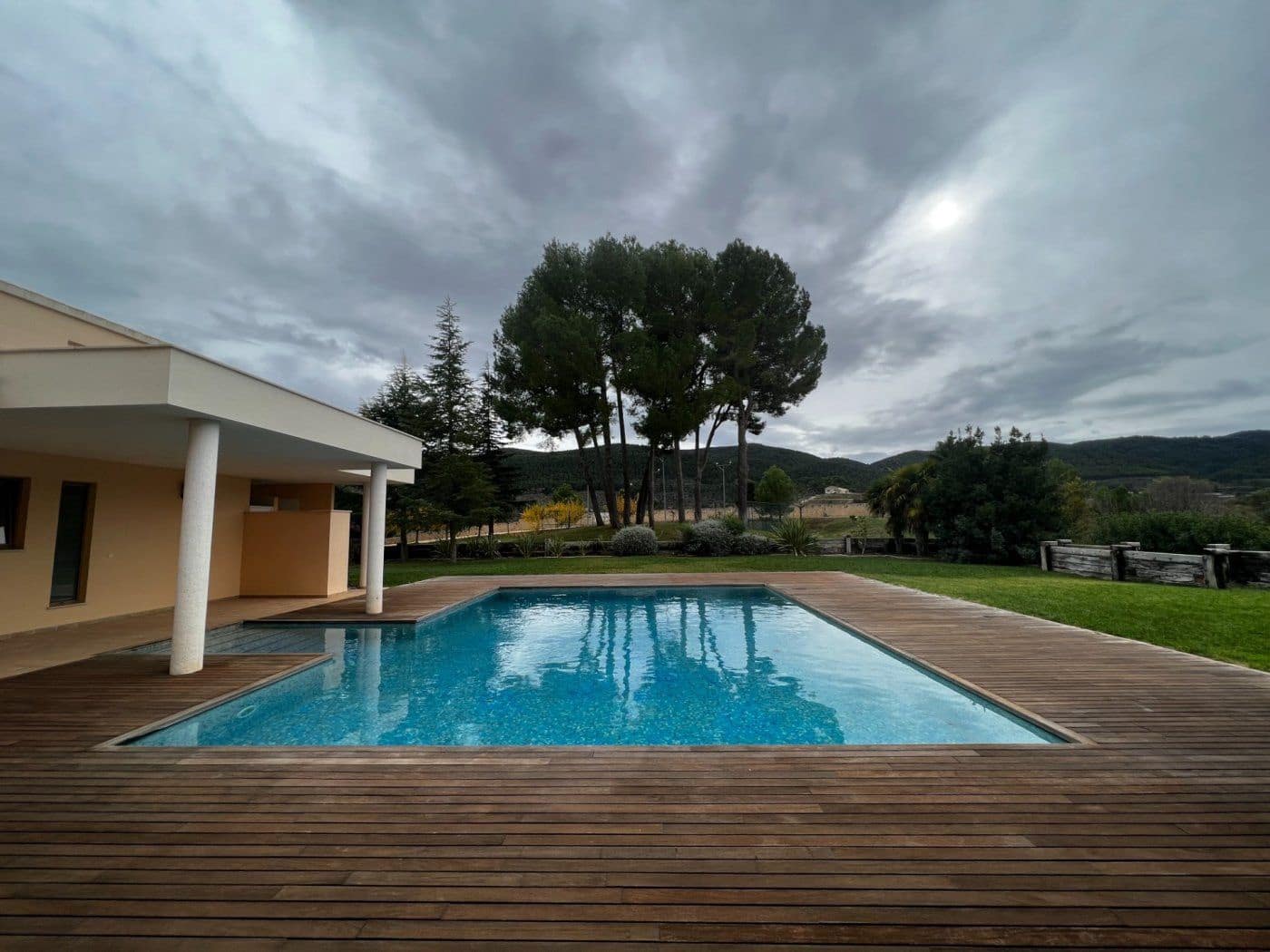 9 soveværelse Finca/Landehus til salg i Penaguila med swimmingpool garage - € 2.500.000 (Ref: 8946164)