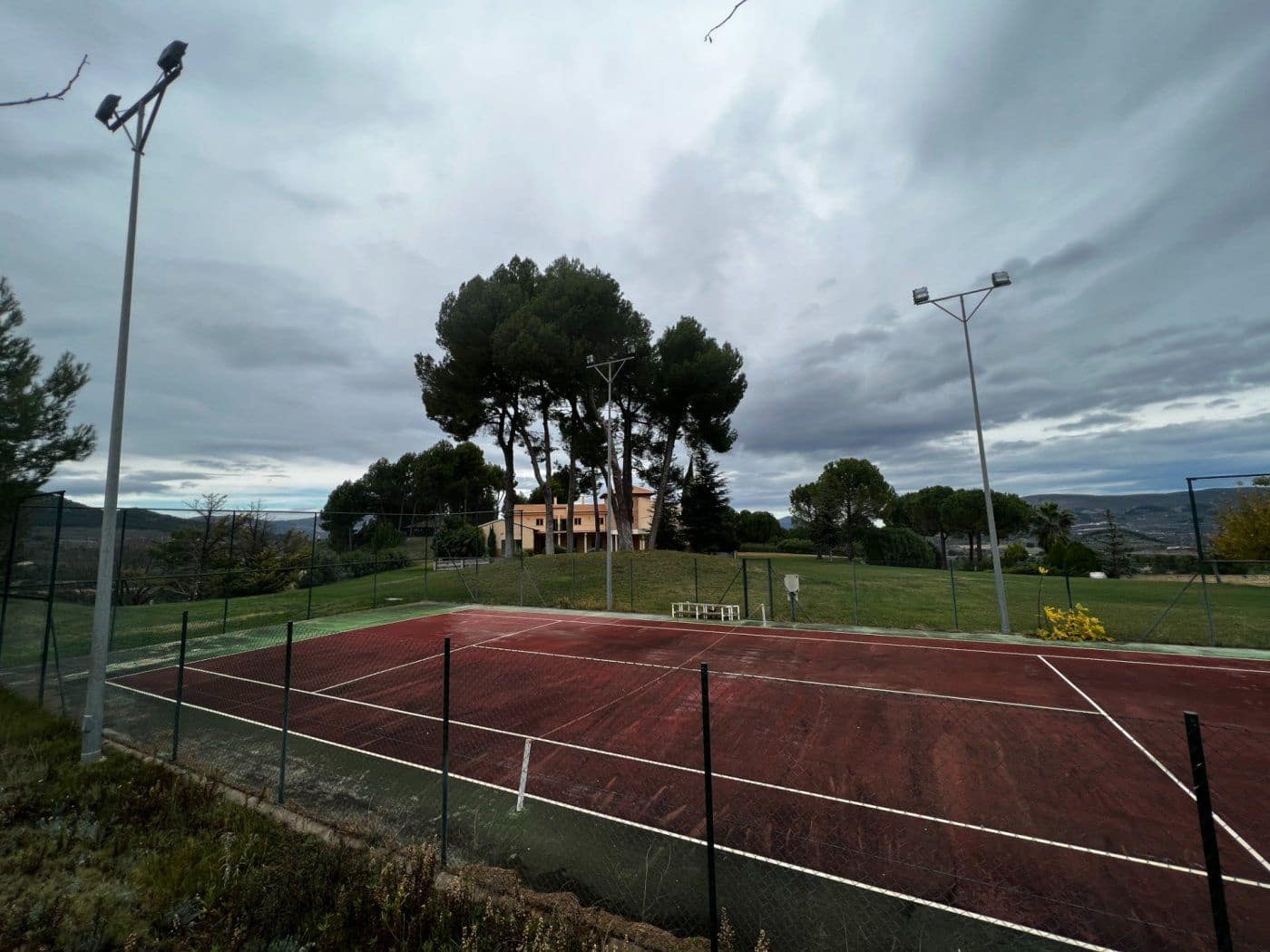 9 soveværelse Finca/Landehus til salg i Penaguila med swimmingpool garage - € 2.500.000 (Ref: 8946164)