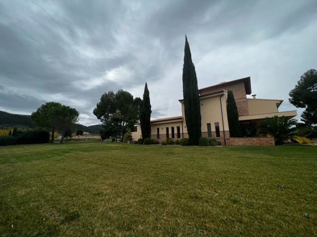 Finca/Casa Rural de 9 habitaciones en Penàguila en venta con piscina garaje - 2.600.000 € (Ref: 8946164)