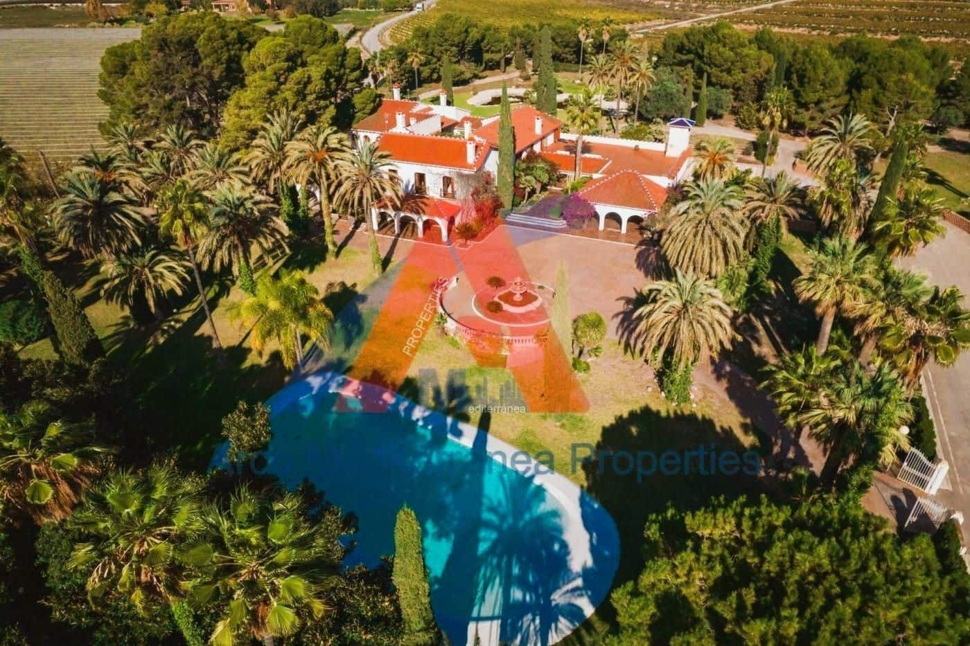 6 soveværelse Finca/Landehus til salg i Novelda med swimmingpool garage - € 6.000.000 (Ref: 8946165)