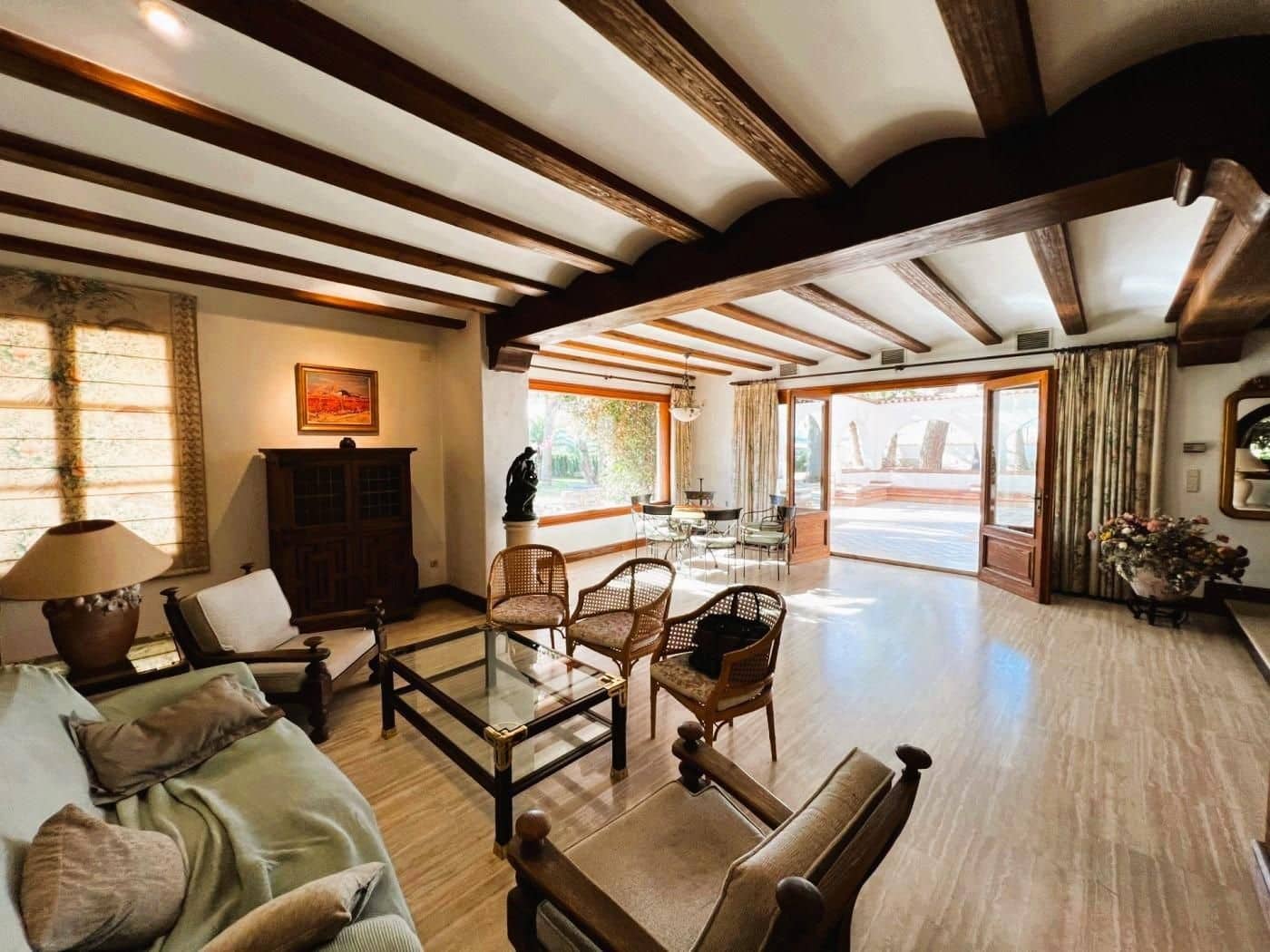 6 soveværelse Finca/Landehus til salg i Novelda med swimmingpool garage - € 6.000.000 (Ref: 8946165)