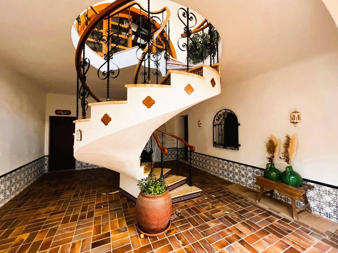 6 soveværelse Finca/Landehus til salg i Novelda med swimmingpool garage - € 6.000.000 (Ref: 8946165)