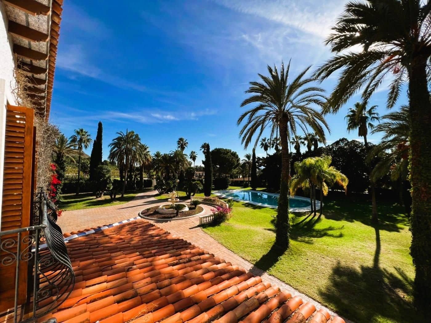 6 soveværelse Finca/Landehus til salg i Novelda med swimmingpool garage - € 6.000.000 (Ref: 8946165)